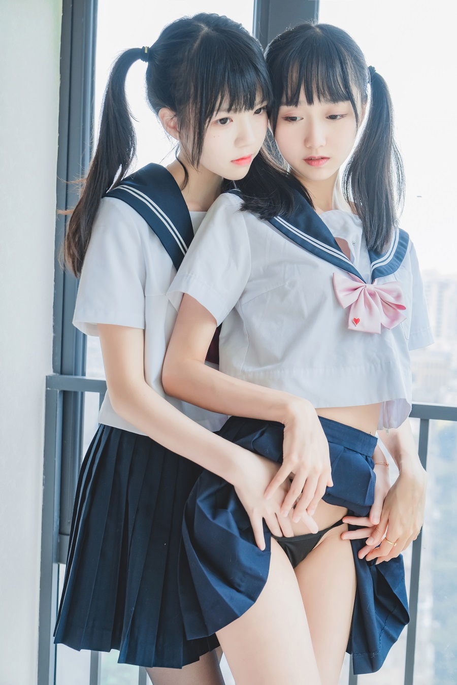 木棉棉&桜桃喵-她(SHE)-她-制服双子[37P] 小姐姐 预览2图