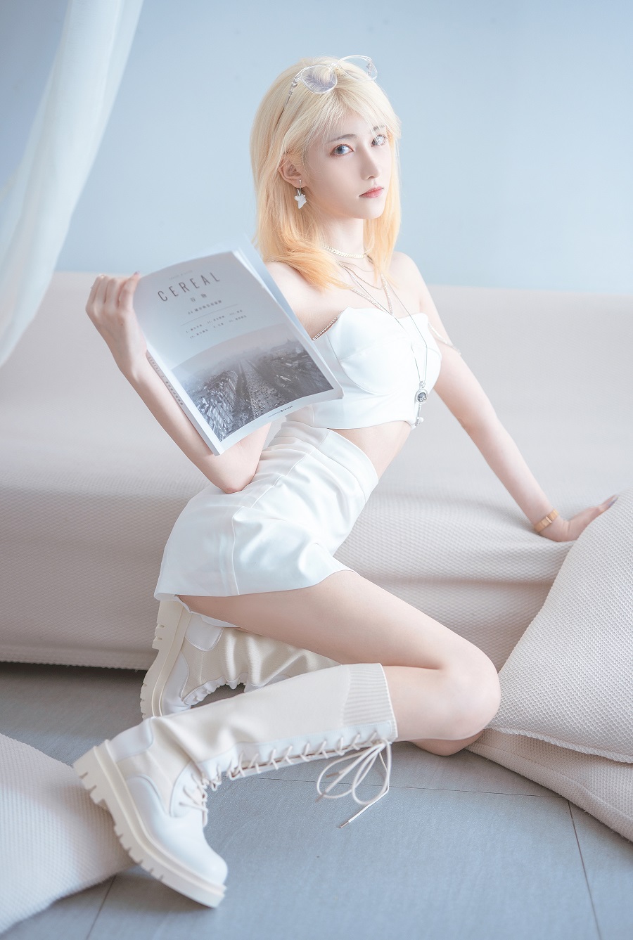 南桃Momoko-白色制服[9P] 小姐姐 预览1图